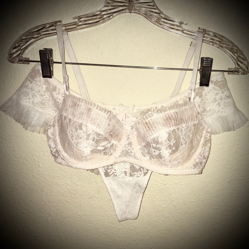 Victoria’s Secret Dream Angels Bra/Panty 34C/Lrg